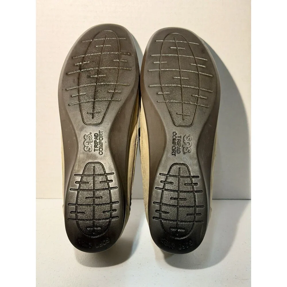 SAS Roamer Slip On Loafer tan beige SIZE 9.5 N sz 9-1/2  narrow - tripad comfort